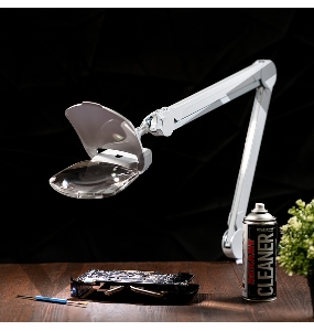 Лупа на струбцине REXANT, квадратная 3D+20D, с подсветкой 6 LED, серия EXPERT, белая