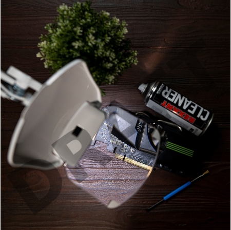 Лупа на струбцине REXANT, квадратная 3D+20D, с подсветкой 6 LED, серия EXPERT, белая