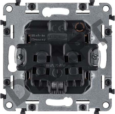 Механизм розетки Valena Allure 16А 250В 2К+З с лицевой панелью винтовые зажимы бел. Leg 753724