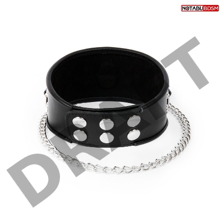 Черный ошейник с шипами и металлическим поводком-цепочкой