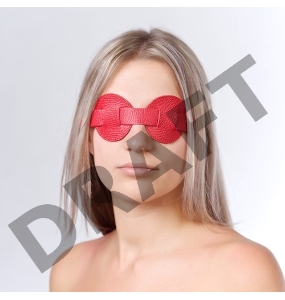 Красная кожаная маска на глаза для эротических игр