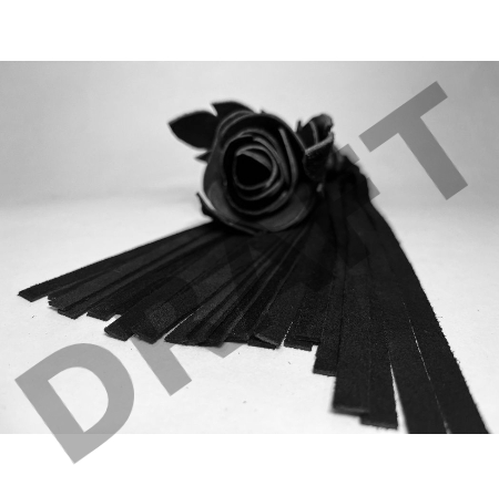 Черная замшевая плеть с лаковой розой в рукояти - 40 см.