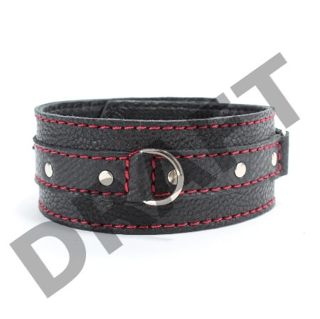 Черный ошейник увеличенного размера с красной строчкой и кольцом