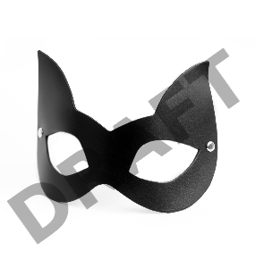 Черная кожаная маска с прорезями для глаз и ушками