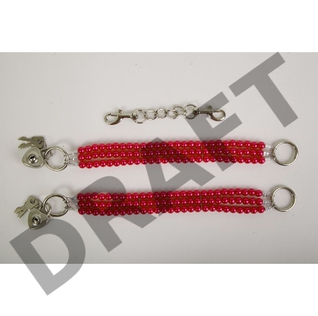 Красные оковы на ноги из бус
