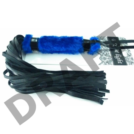 Черная плеть с синей меховой рукоятью - 44 см.