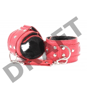 Красные кожаные наручники с меховым подкладом