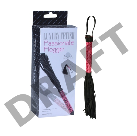 Аккуратная плетка с розовой рукоятью Passionate Flogger - 39 см.