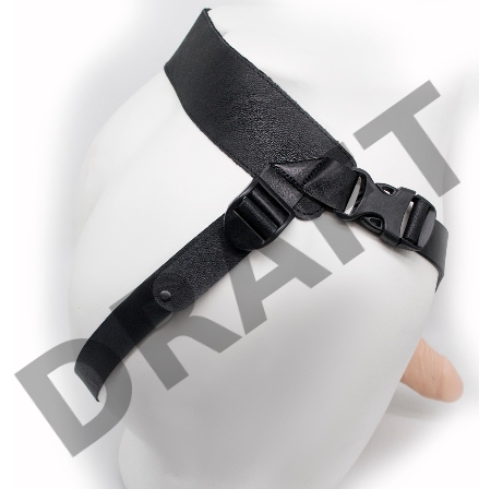 Пустотелый фаллопротез на ремешках с заклепками - 19,5 см.